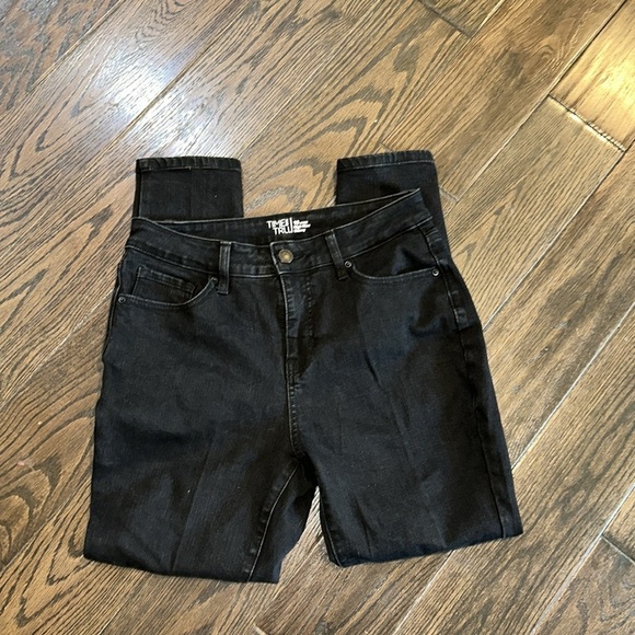Time and Tru Women's Black Jeans size 10 petite high rise skinny - Picture 2 of 7